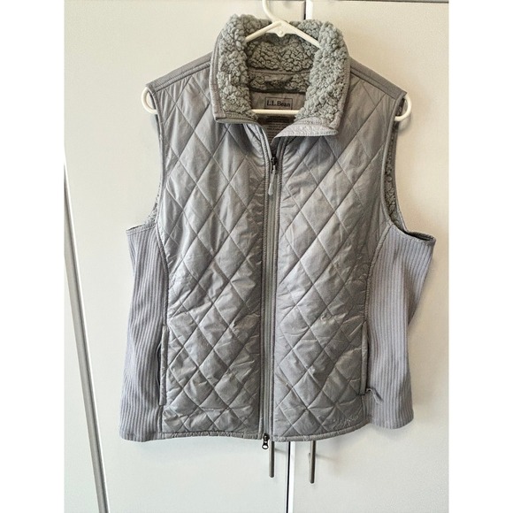 L.L. Bean Jackets & Blazers - LL Bean Womens Quilted Vest Gray Sherpa‎ Lined Full Zip Ribbed Side Panels